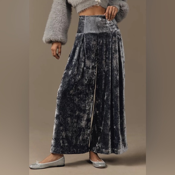 NWT! By Anthropologie Blue Crushed Velvet Wide-Leg Pull-On Pants - Large ☁️ - Picture 2 of 6